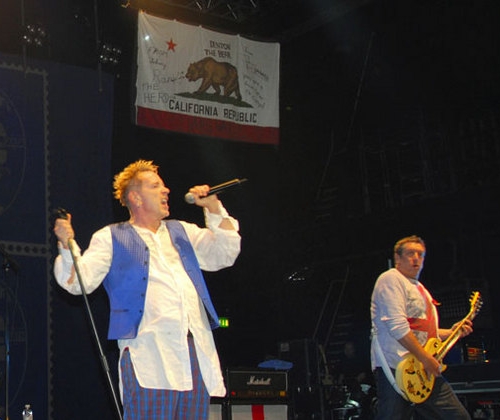 12.11.07 Brixton Academy, London, UK   © Sex Pistols Residuals (photo Dave Wainright)