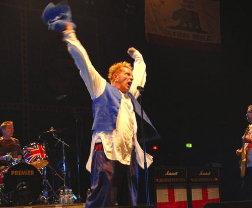 12.11.07 Brixton Academy, London, UK   © Sex Pistols Residuals (photo Dave Wainright)