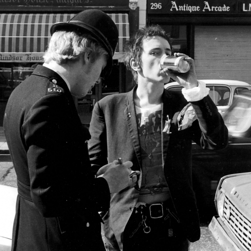 Portobello Road, London 23rd May 1977 © Barry Plummer